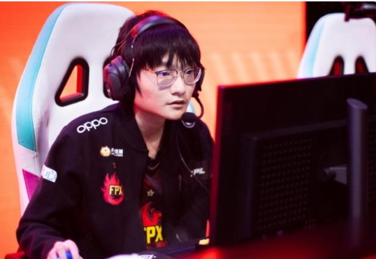胜者组交战看点颇多FPX能否延续火热状态EDG能击败他们吗