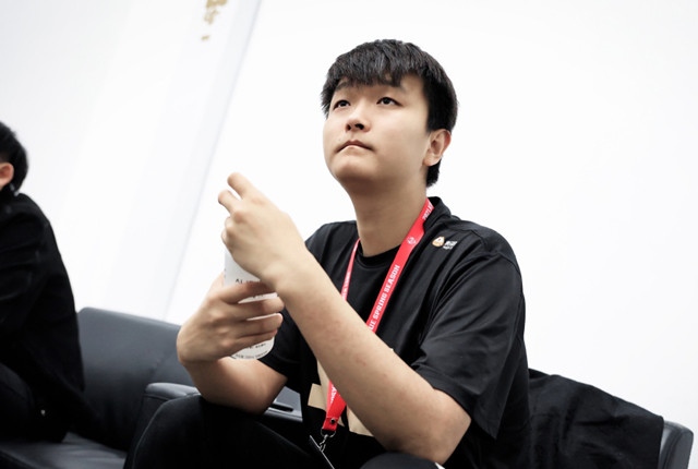 猫神与刺痛对话曝光疑似转型打辅助还能焕发第三春吗